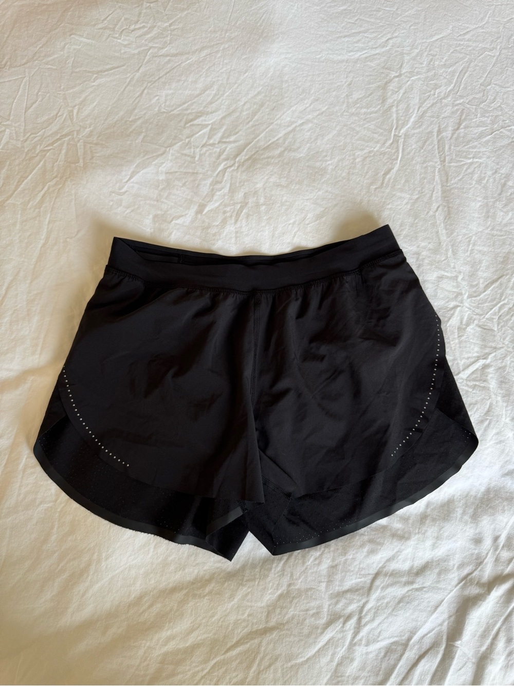 Lululemon Find Your Pace High-Rise Lined Short 3" - Black (Size 8) - Picture 2 of 4